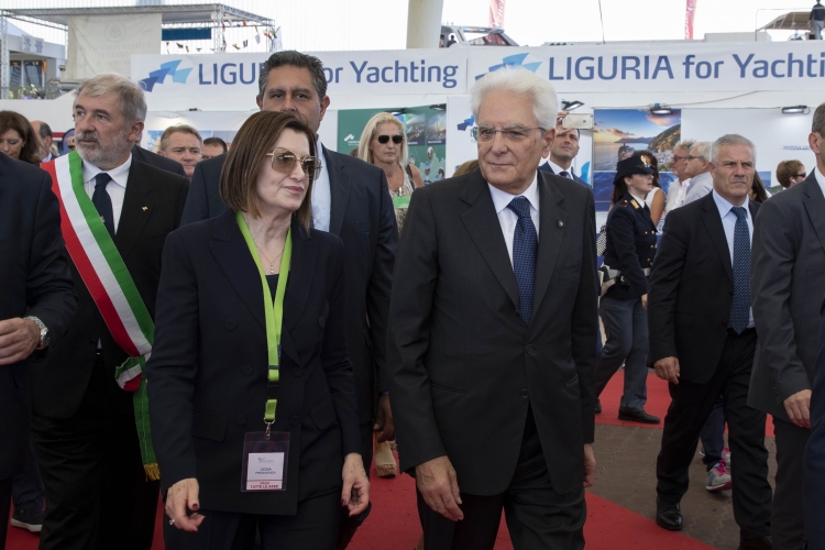 Il Presidente della Repubblica Sergio Mattarella con Carla Demaria Presidente di Ucina Confindustria Nautica,in occasione del 58° Salone nautico di Genova.
