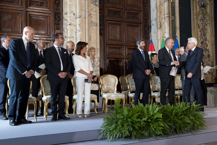 Il Presidente Sergio Mattarella in occasione della cerimonia di commiato dei nuovi componenti e seduta di insediamento del Consiglio nella nuova composizione