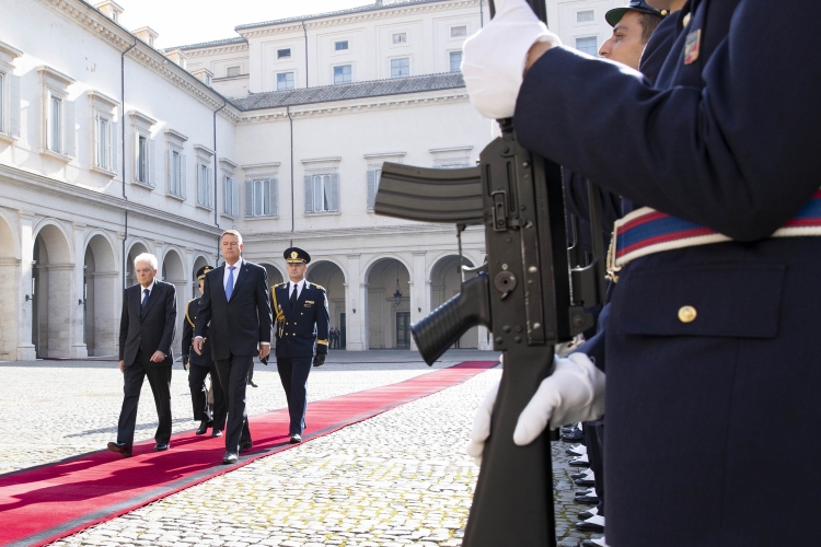 Il Presidente Sergio Mattarella con il Presidente di Romania Klaus Iohannis