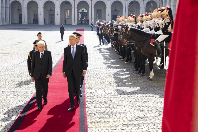 Il Presidente Sergio Mattarella con il Presidente di Romania Klaus Iohannis