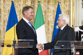 Il Presidente Sergio Mattarella con il Presidente della Repubblica di Romania Klaus Iohannis 