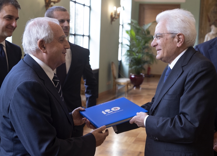 Il Presidente Sergio Mattarella con il Commissario Straordinario della FIGC Roberto Fabbricini, in occasione della Cerimonia nel 120° Anniversario della FIGC - Federazione Italiana Giuoco Calcio