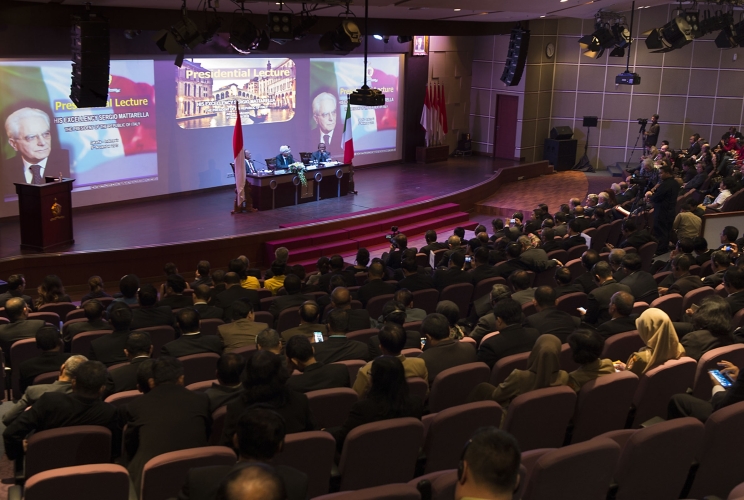 Il Presidente Sergio Mattarella nel corso del suo intervento al National Resilience Institute (Lemhannas)