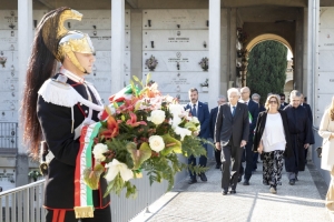 Il Presidente Sergio Mattarella al cimitero di Pontedera per la cerimonia di deposizione di un cuscino di fiori sulla tomba del Presidente Emerito della Repubblica Giovanni Gronchi