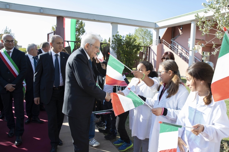 Il Presidente Sergio Mattarella arriva al Teatro Era di Pontedera, in occasione della cerimonia di commemorazione del 40° anniversario della morte del Presidente Emerito della Repubblica Giovanni Gronchi
