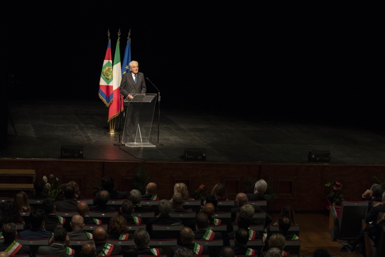 Il Presidente Sergio Mattarella al Teatro Era in occasione della cerimonia di commemorazione del 40° anniversario della morte del Presidente Emerito della Repubblica Giovanni Gronchi
