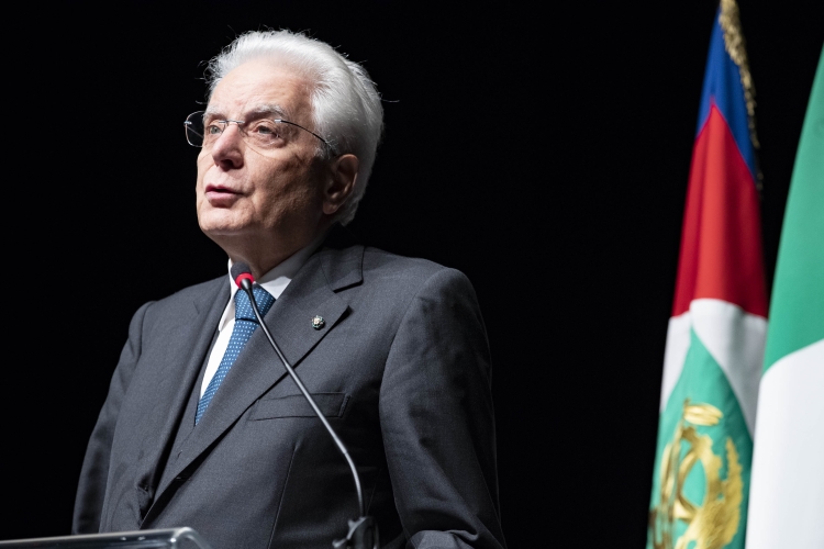  Il Presidente Sergio Mattarella al Teatro Era in occasione della cerimonia di commemorazione del 40° anniversario della morte del Presidente Emerito della Repubblica Giovanni Gronchi
