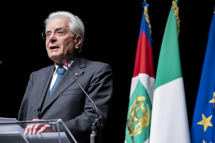 Il Presidente Sergio Mattarella al Teatro Era in occasione della cerimonia di commemorazione del 40° anniversario della morte del Presidente Emerito della Repubblica Giovanni Gronchi