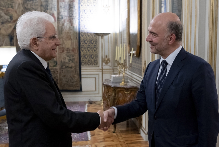 Il Presidente Sergio Mattarella con Pierre Moscovici, Commissario europeo per gli affari economici e monetari