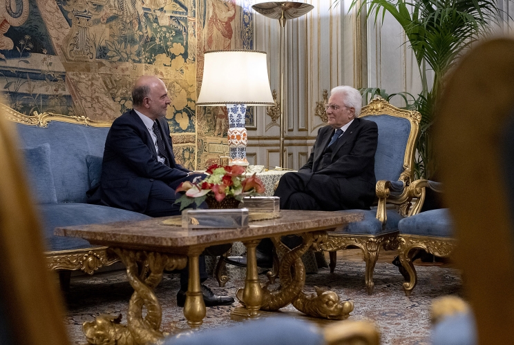 Il Presidente Sergio Mattarella con Pierre Moscovici, Commissario europeo per gli affari economici e monetari