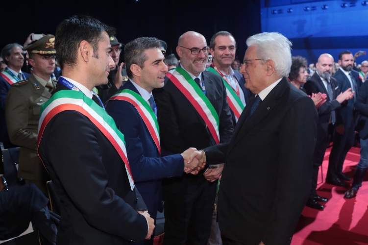 Il Presidente Sergio Mattarella in occasione della cerimonia di apertura della XXXV Assemblea annuale dell’ANCI dal titolo “Prima cittadini. Sindaci, fuori dal luogo Comune”