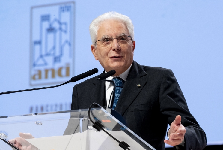 Il Presidente Sergio Mattarella nel corso del suo intervento alla cerimonia di apertura della XXXV Assemblea annuale dell’ANCI dal titolo “Prima cittadini. Sindaci, fuori dal luogo Comune” 