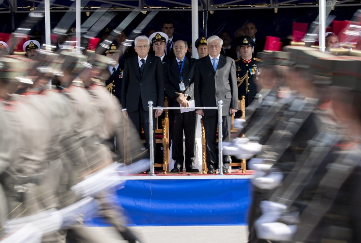 Salonicco - Il Presidente della Repubblica Sergio Mattarella con il Presidente della Repubblica Ellenica Procopios Pavlopoulos alla Parata Militare