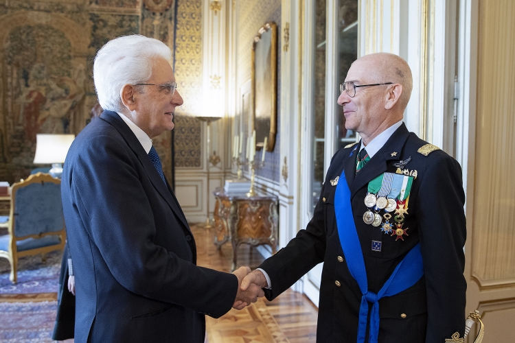 Il Presidente Sergio Mattarella riceve il Gen. S.A. Alberto ROSSO,nuovo Capo di Stato Maggiore dell’Aeronautica.
