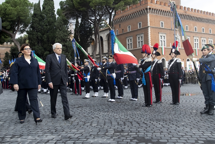 Il Presidente Sergio Mattarella e il Ministro della Difesa Elisabetta Trenta in occasione della deposizione di una corona d’alloro sulla Tomba del Milite Ignoto, nella ricorrenza del Giorno dell’Unità Nazionale e Giornata delle Forze Armate
