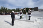 Il Presidente Mattarella  depone una corona al Sacrario Militare di Redipuglia
