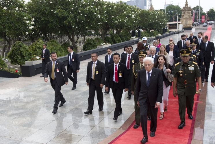 Il Presidente Sergio Mattarella al Cimitero degli Eroi di Kalibata