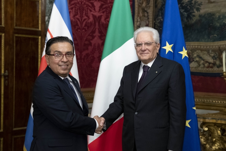 Il Presidente Sergio Mattarella con S.E. il Signor Ronald FLORES VEGA,nuovo Ambasciatore della Repubblica di Costa Rica,in occasione della presentazione delle Lettere Credenziali.
