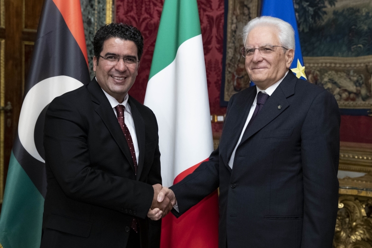 Il Presidente Sergio Mattarella con S.E. il Signor Omar Abdussalam TARHOUNI,nuovo Ambasciatore dello Stato di Libia, in occasione della presentazione delle Lettere Credenziali.
