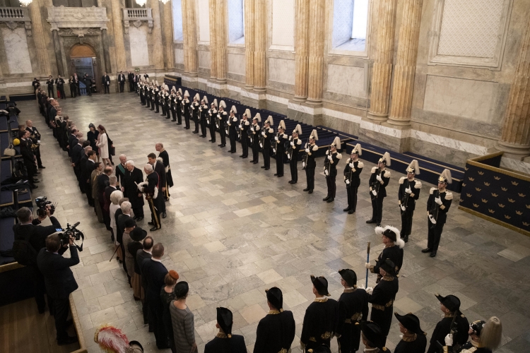 Il Presidente della Repubblica Sergio Mattarella al palazzo Reale nel corso della presentazione delle delegazioni ufficiali