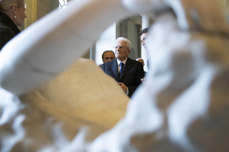 Il Presidente della Repubblica Sergio Mattarella nel corso della visita al Museo delle Antichità Gustavo III
