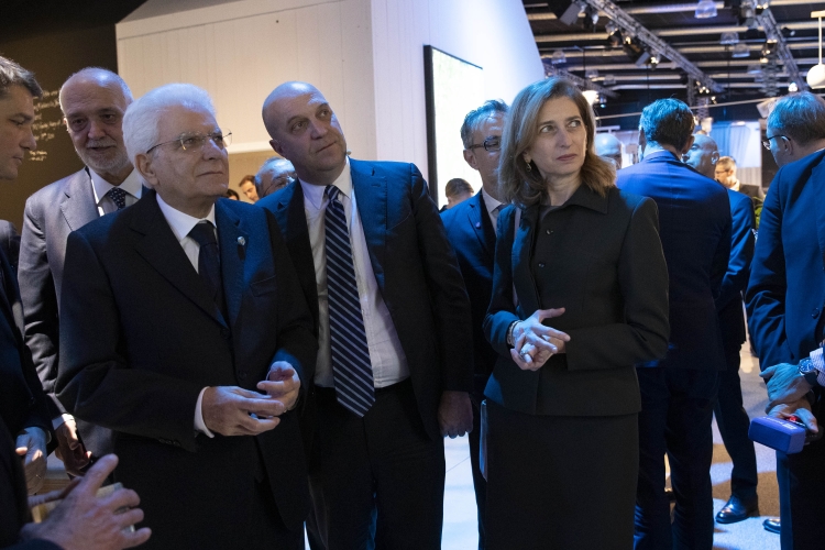 Il Presidente della Repubblica Sergio Mattarella con la Sig.ra Laura all’Ericsson Studio.   
