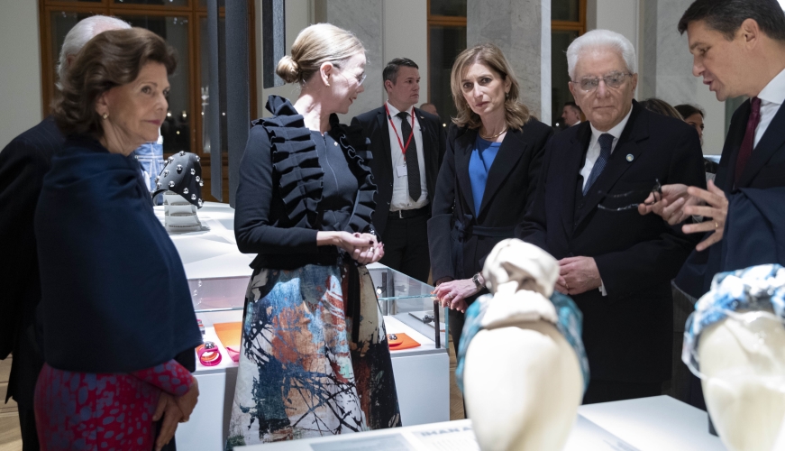 Il Presidente della Repubblica Sergio Mattarella con la Sig.ra Laura e le Loro Maestà, il Re Carlo XVI Gustavo e la Regina Silvia visitano il Museo Nazionale.   
