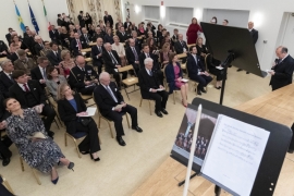 Il Presidente della Repubblica Sergio Mattarella con la Sig.ra Laura, le Loro Maestà, il Re Carlo XVI Gustavo e la Regina Silvia e la Famiglia Reale, durante il concerto di archi dell'orchestra Camerata Ducale
