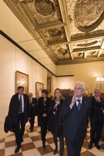 Il Presidente Sergio Mattarella nel corso della visita al Castello Estense