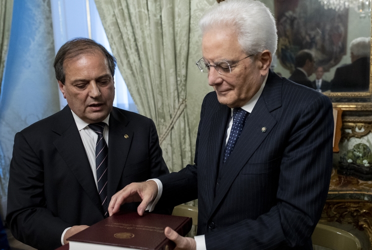 Il Presidente Sergio Mattarella con Filippo Anelli, Presidente della FNOMCeO - Federazione Nazionale degli Ordini dei Medici Chirughi e degli Odontoiatri