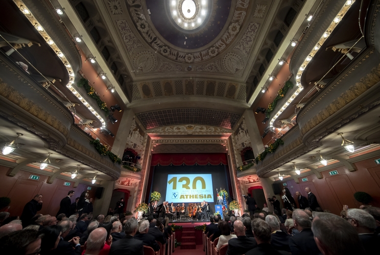 Il Presidente Sergio Mattarella  in occasione della cerimonia per i 130 anni dalla fondazione del Gruppo Athesia