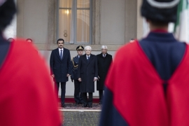 Il Presidente Sergio Mattarella con l'Emiro dello Stato del Qatar, lo Sceicco Tamin Bin Hamad Al Thani,durante gli onori militari,in occasione della visita di Stato.
