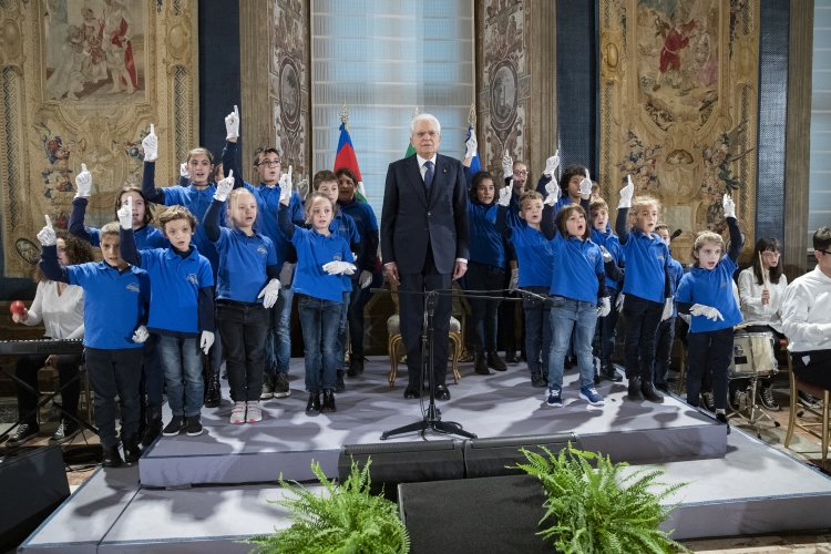 Il Presidente Sergio Mattarella incontra le scolaresche delle Scuole primarie in occasione Giornata internazionale delle persone con disabilità.
