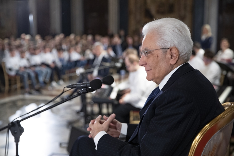 Il Presidente Sergio Mattarella incontra le scolaresche delle Scuole primarie in occasione Giornata internazionale delle persone con disabilità.
