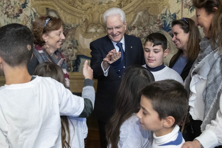 Il Presidente Sergio Mattarella incontra le scolaresche delle Scuole primarie in occasione Giornata internazionale delle persone con disabilità.
