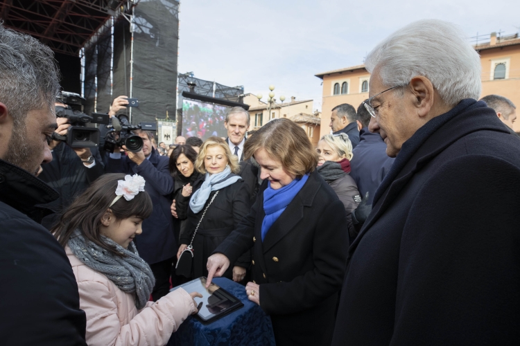 Il Presidente della Repubblica Sergio Mattarella con Nathalie Loiseau, ministra degli Affari Europei della Repubblica Francese, alla Festa della rinascita per la riapertura della Chiesa di Santa Maria del Suffragio 