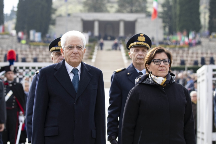 Il Presidente della Repubblica Sergio Mattarella al Sacrario Militare di Mignano Monte Lungo, con Elisabetta Trenta, Ministro della Difesa,in occasione della cerimonia del 75°anniversario della battaglia di Monte Lungo.