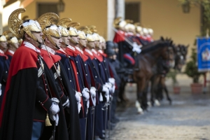 Il Presidente Sergio Mattarella nella Caserma "Magg. Alessandro Negri di Sanfront",in occasione della cerimonia di cambio del Comandante dei Corazzieri Gen.Alessandro Casarsa e Col.Luciano Magrini, rispettivamente uscente ed entrante.
