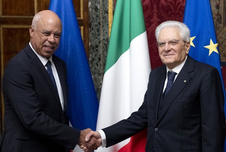 Il Presidente Sergio Mattarella con S.E. il Signor Jorge José De Figueiredo Concalves, nuovo Ambasciatore della Repubblica di Cabo Verde, in occasione della presentazione delle Lettere Credenziali 