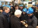 Il Presidente Mattarella depone una corona di fiori sulla lapide di Guido Rossa