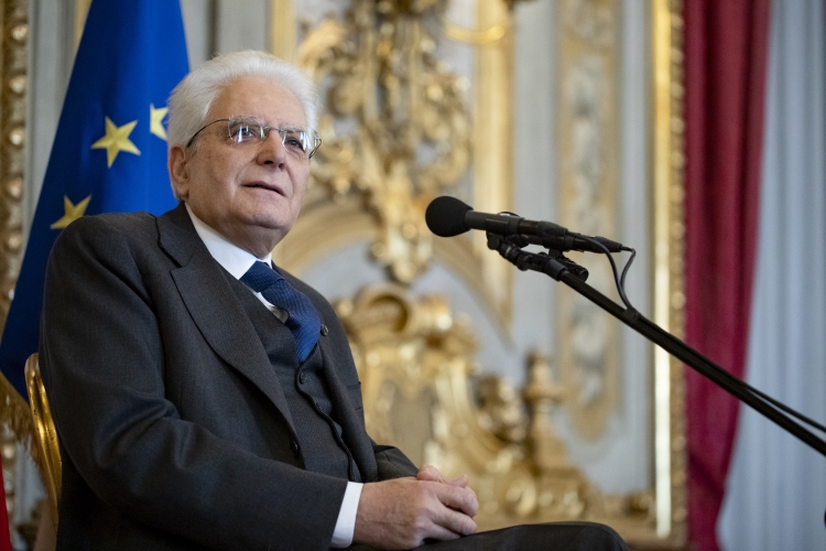Il Presidente Sergio Mattarella in occasione dell'incontro con alcune scolaresche delle Scuole Primarie. 
