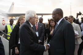 Il Presidente della Repubblica Sergio Mattarella accolto a Luanda dal Ministro  delle Relazioni Esterne della Repubblica dell'Angola Manuel Domingos Augusto,in occasione della visita di Stato nella Repubblica d’Angola