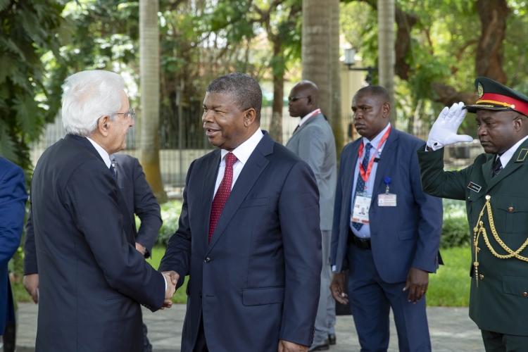 Il Presidente della Repubblica Sergio Mattarella a Palazzo Presidenziale accolto dal Presidente della Repubblica dell'Angola, João Lourenço