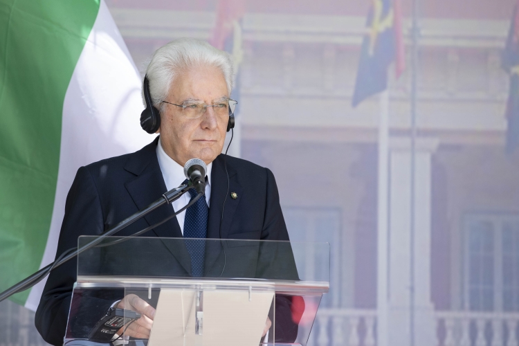 Il Presidente della Repubblica Sergio Mattarella a Palazzo Presidenziale durante le dichiarazioni alla stampa 
