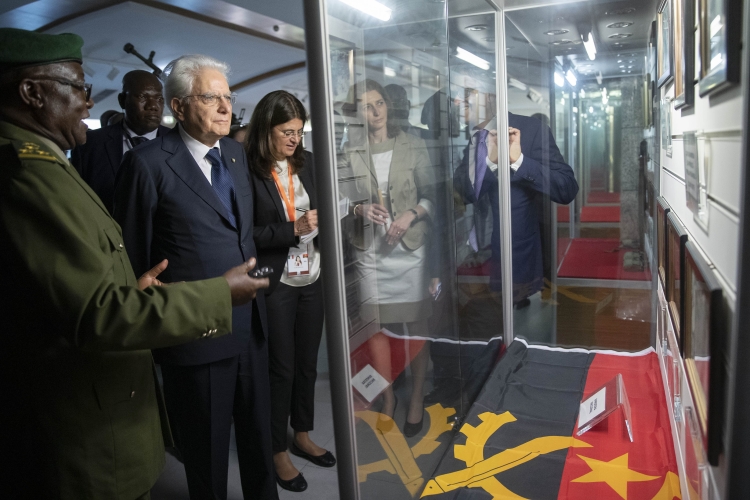 Il Presidente della Repubblica Sergio Mattarella nel corso della visita al Museo delle Forze Armate
