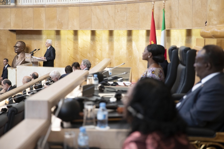 Il Presidente della Repubblica Sergio Mattarella all'Assemblea Nazionale durante la sua prolusione davanti ai parlamentari riuniti in sessione solenne