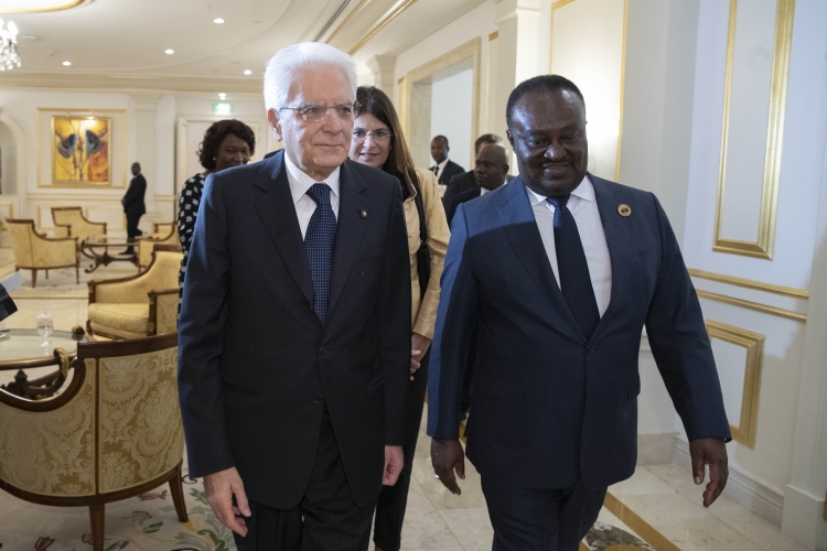Il Presidente della Repubblica Sergio Mattarella al Palazzo dell'Assemblea Nazionale ad accogliere Il Presidente Fernando da Piedade Dias dos Santos
