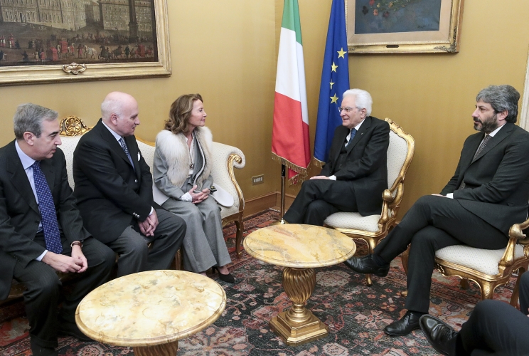 Il Presidente Sergio Mattarella con il Presidente della Camera dei Deputati Roberto Fico, Angiola Filipponio, Vedova di Giuseppe Tatarella, l'On. Giuseppe Valentino e l'On. Maurizio Gasparri in occasione della cerimonia commemorativa di Giuseppe Tatarella