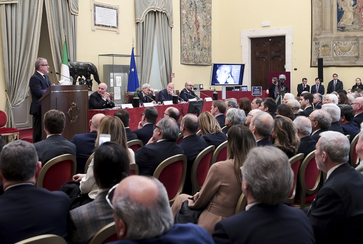 Il Presidente Sergio Mattarella in occasione della cerimonia commemorativa di Giuseppe Tatarella