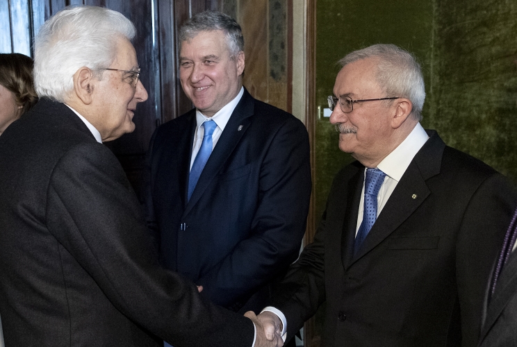 Il Presidente Sergio Mattarella saluta il Prof. Giuseppe Parlato, Storico e il Presidente di Federesuli, Antonio Ballarin, in occasione della celebrazione del "Giorno del Ricordo"